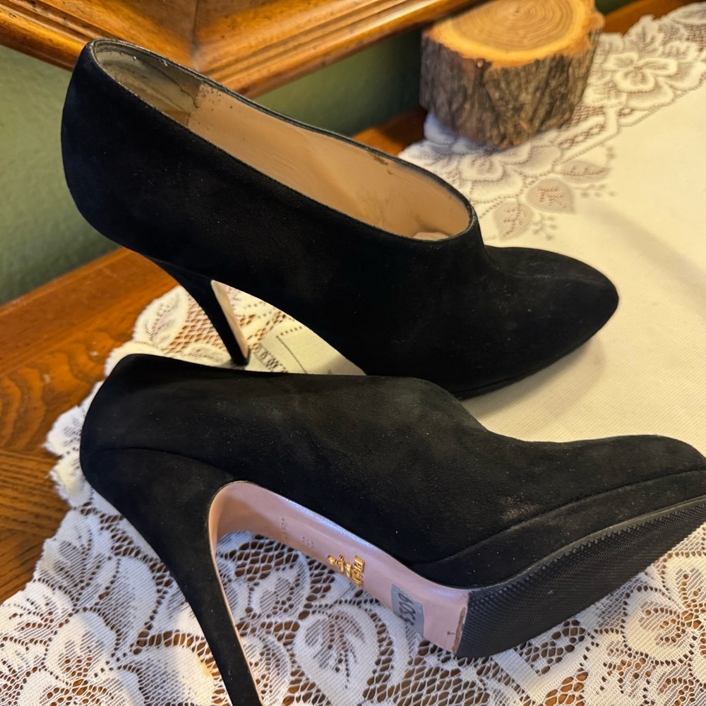 Prada Women's Black Suede Shoes - Picture 8 of 16
